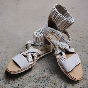Sorel Ella II Ankle‎ Strap Sandal Soft Taupe White US 7 EUR 38 Very Lightly Used
